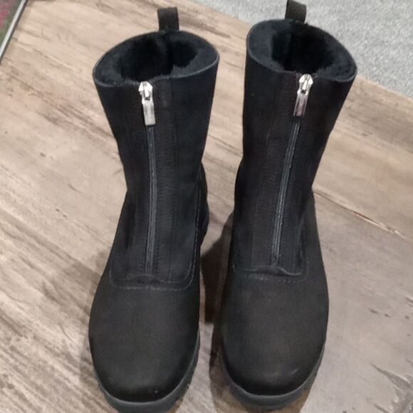 La Canadienne black suede waterproof Italian wedge heel bootie size 8 NWT - Picture 1 of 5